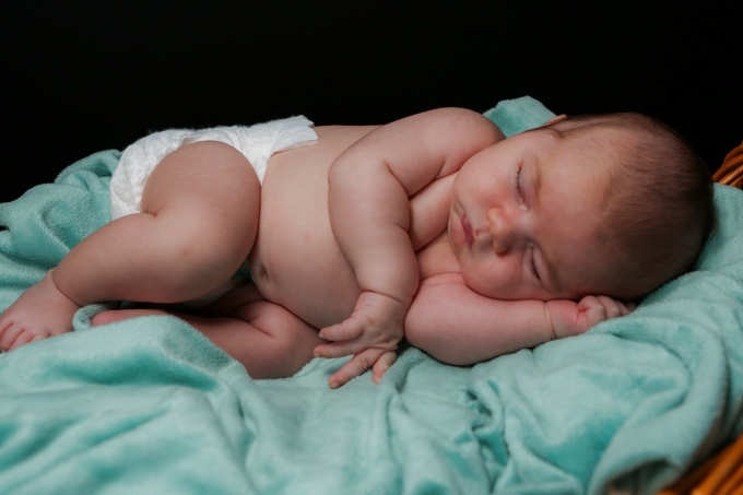 Newborn, infant photography session with Jesse Stephenson Photography